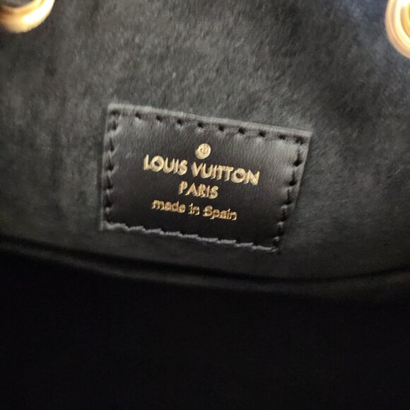 Louis Vuitton Empreinte Montsouris Backpack - Picture 8 of 16